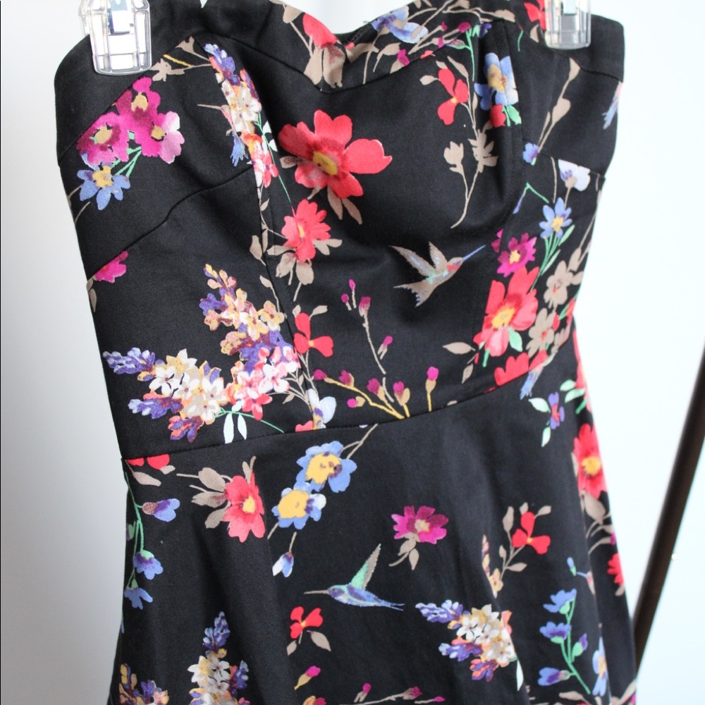 EXPRESS STRAPLESS FLORAL DRESS